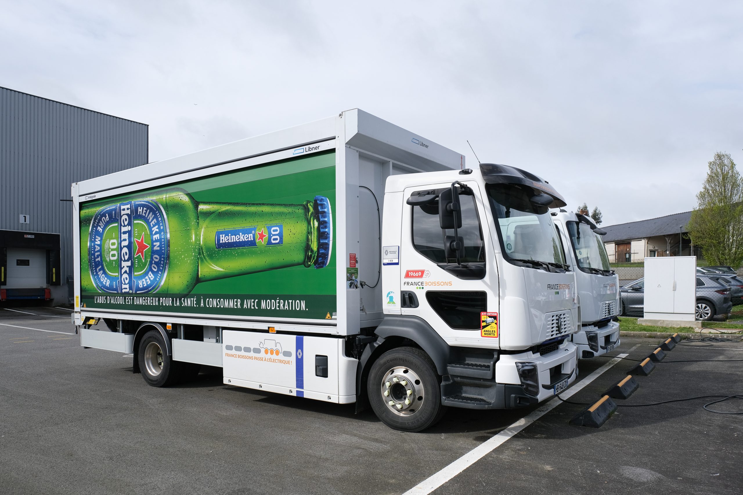 LE DEPLOIEMENT DES CAMIONS ÉLECTRIQUES SE POURSUIT CHEZ FRANCE BOISSONS